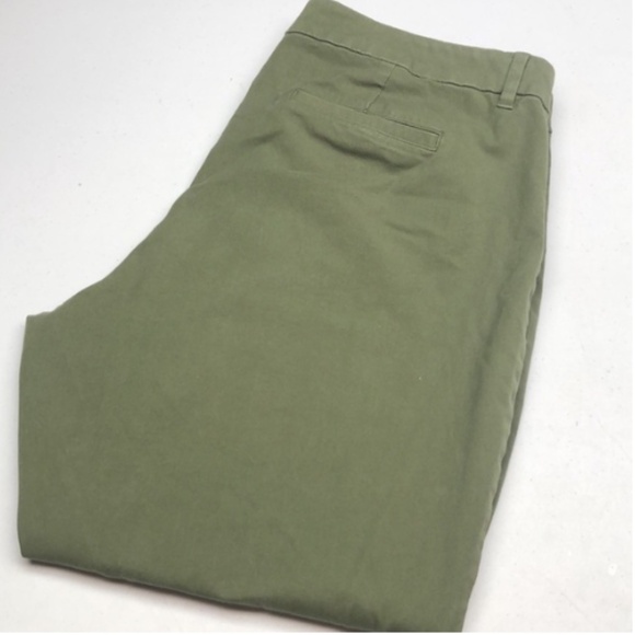 LIKE NEW OLD NAVY HIGH-RISE PIXIE COMFORT SLACKS US 22 ⭐️ - Picture 1 of 11